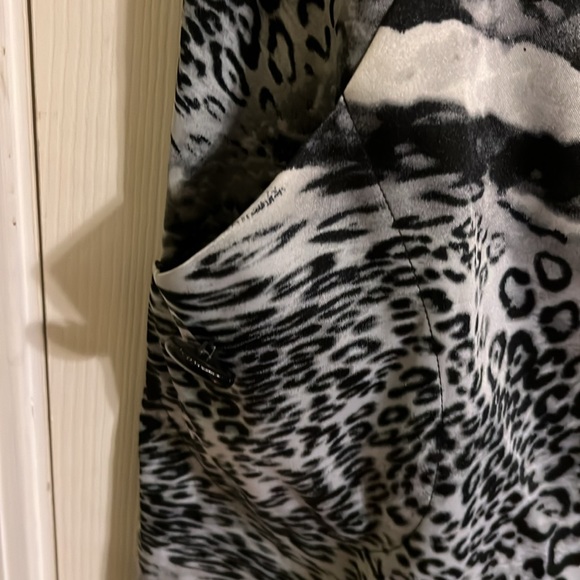 AGB sleeveless dress for women with pockets on the front. Size 14 - Picture 2 of 7